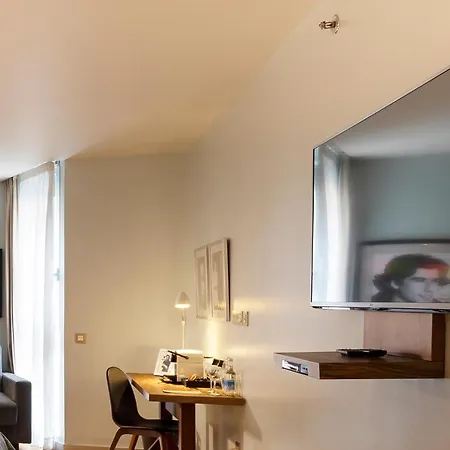 Zinema7 Hotel 4*