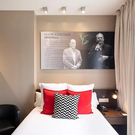 Zinema7 Hotell 4*