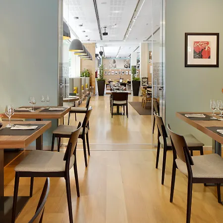 Zinema7 מלון סן סבסטיאן