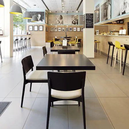 מלון Zinema7 סן סבסטיאן