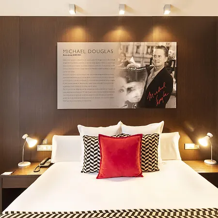 Zinema7 Hotell 4*